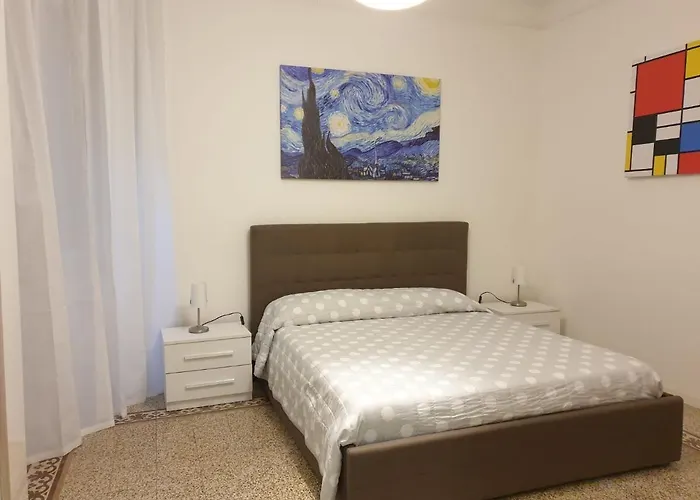 Апартаменты Italia121 *